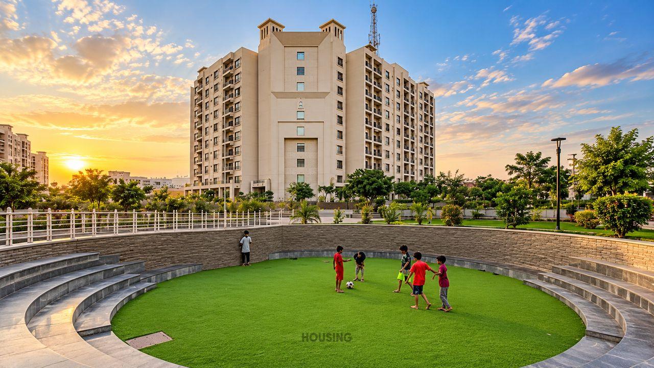 Paragon Towers - 1400 Sqy Apartment for Sale in Bahria Town Karachi